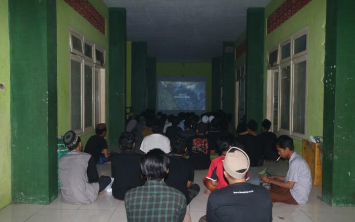 PMII Nurul Jadid Gelar Nobar dan Diskusi Film Silat Tani