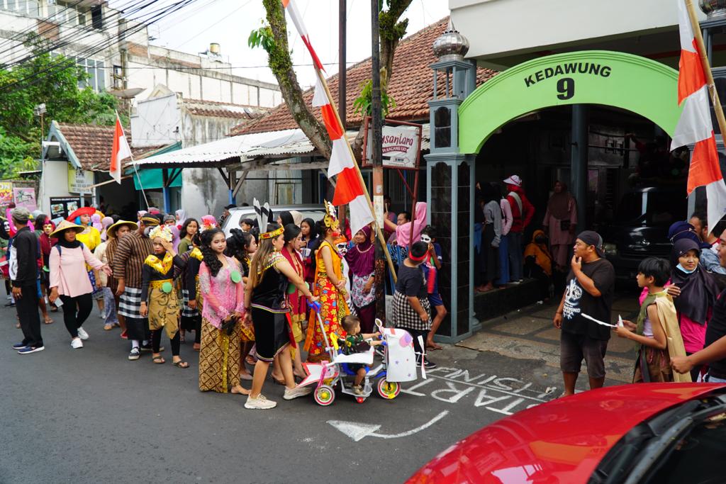 Kemeriahan HUT RI ke-77 di Kota Malang, Warga Tulusrejo Adu Kreativitas Melalui Karnaval