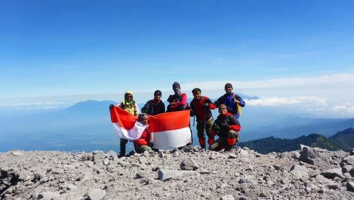 Merayakan Upacara Kemerdekaan di Gunung, Berikut Lima Tips bagi Pemula