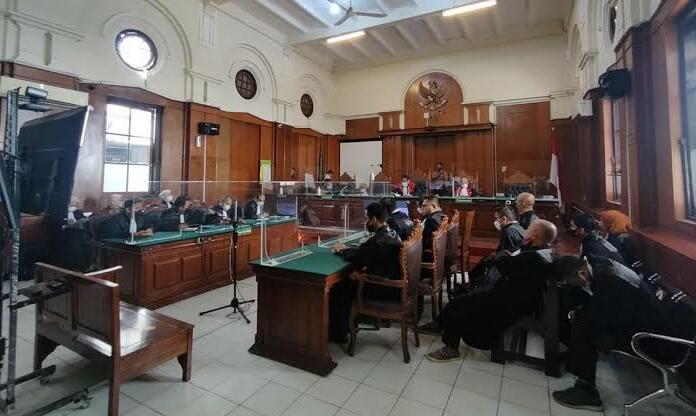 Kasus Pencabulan Santriwati di Jombang, Sidang Terbuka dengan 40 Saksi