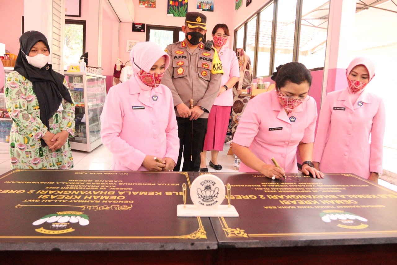 Resmikan Oemah Kreasi SLB Kemala Bhayangkari 2 Gresik, Ketua Bhayangkari Polda Jatim: Kami Sangat Bangga