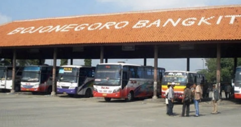 Dilema Ongkos Bus di Tengah Kenaikan BBM