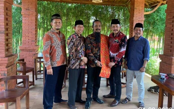 Kunjungi Gresik, Ketua DPRD Tulungagung dan Rombongan Kagumi Agrowisata Kebun Pak Inggih