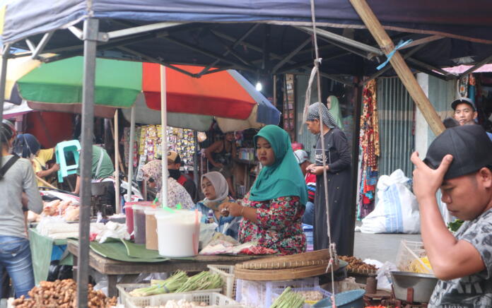 4 Komoditi Bahan Pokok di Pasar Tradisional Jember Berangsur-angsur Turun Harga