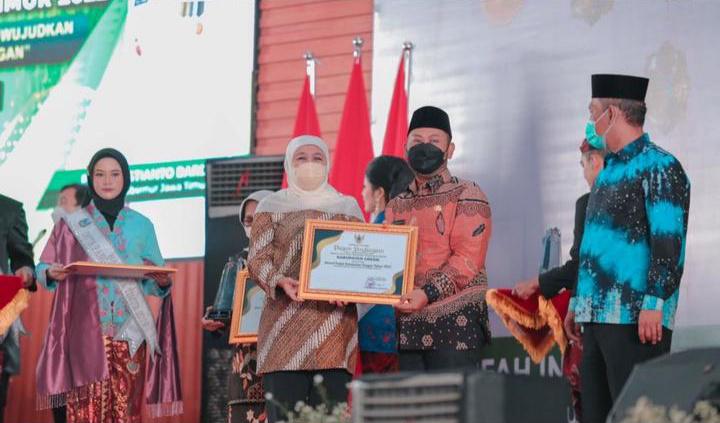 Kabupaten Gresik Raih Anugerah Peduli Ketahanan Pangan dari Gubernur Jatim