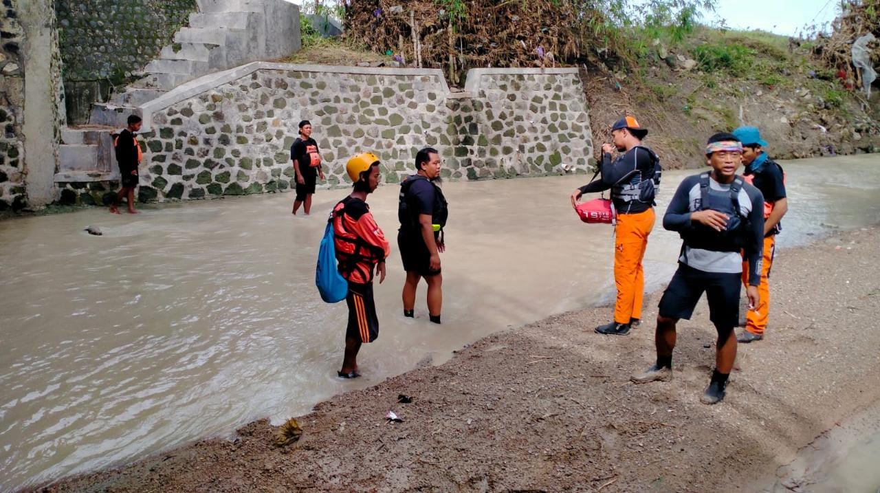 Kakek 54 Tahun Dilaporkan Tenggelam di Sungai Bojonegoro