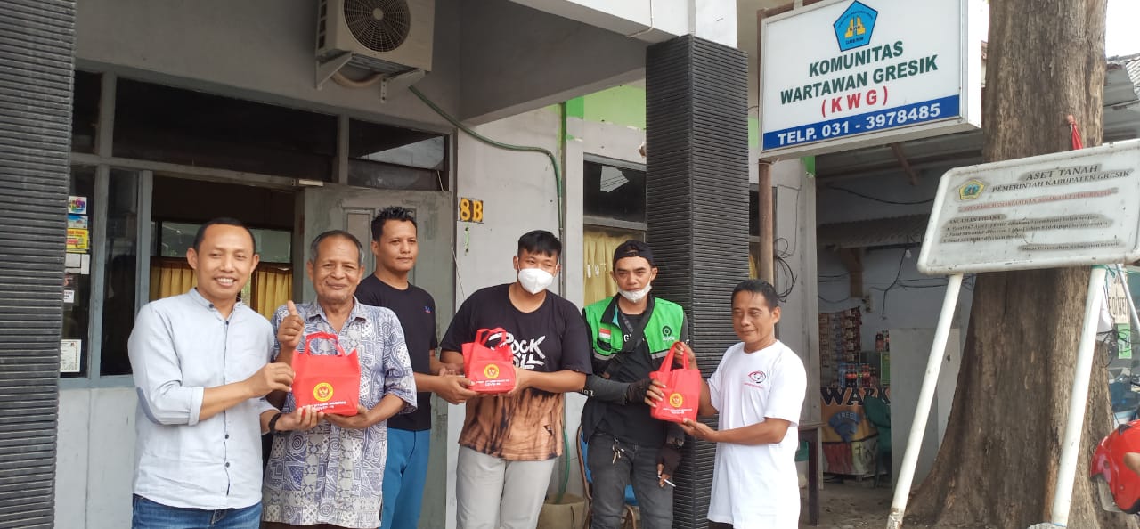 Hadapi Musim Pancaroba, Binda Jatim dan KWG Bagikan Paket Multivitamin