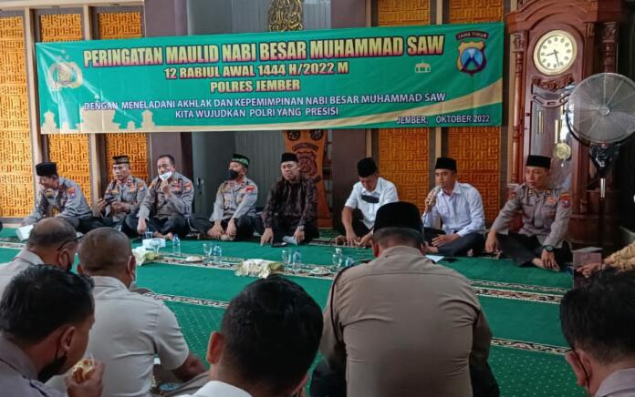 Teladani Akhlaq Rasulullah, Polres Jember Peringati Maulid Nabi