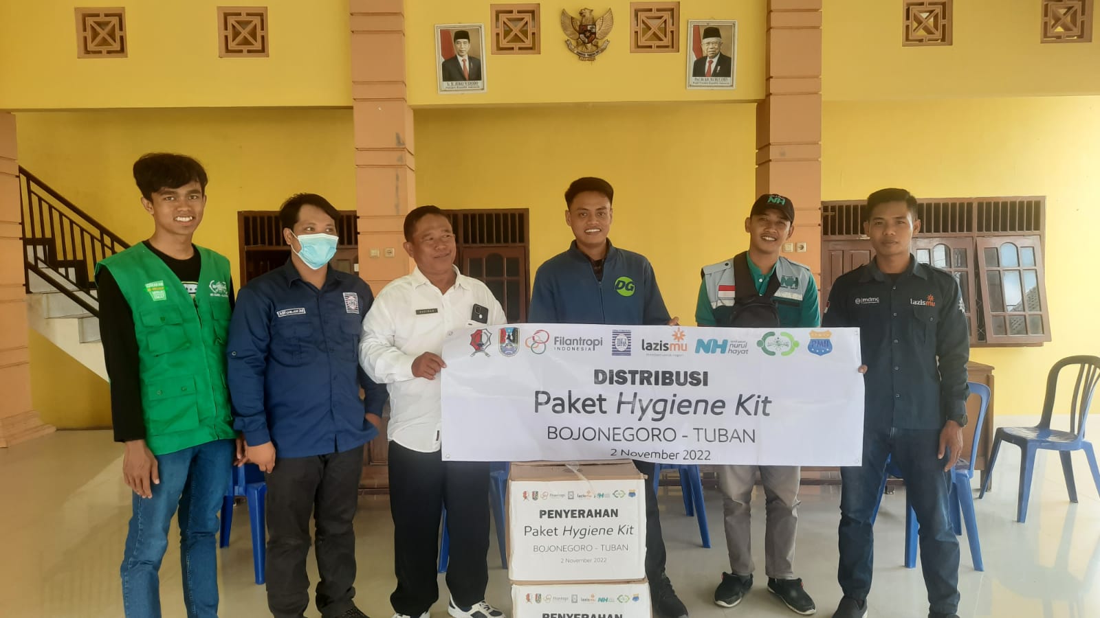 IDFoS Indonesia Bagikan Hygiene Kit untuk Warga Kurang Mampu