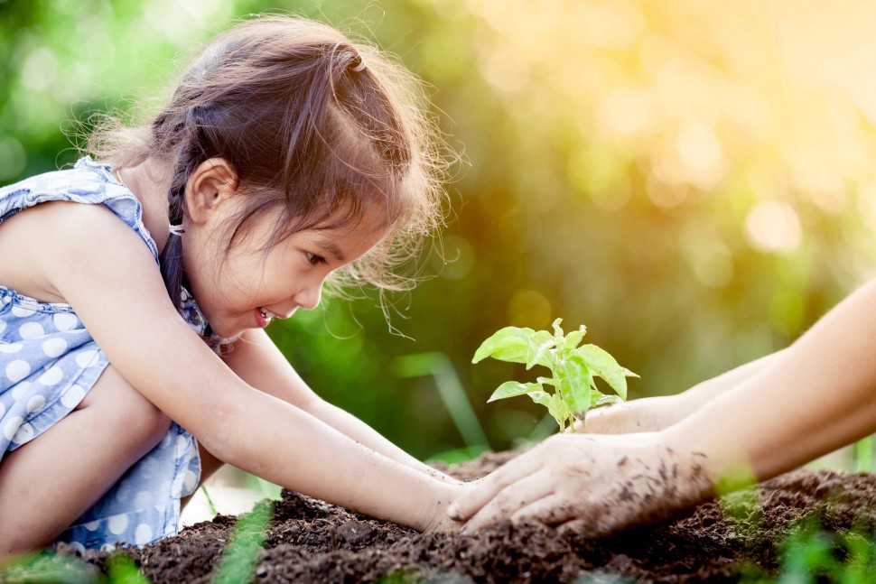 5 Cara Mendidik Anak agar Peduli Lingkungan