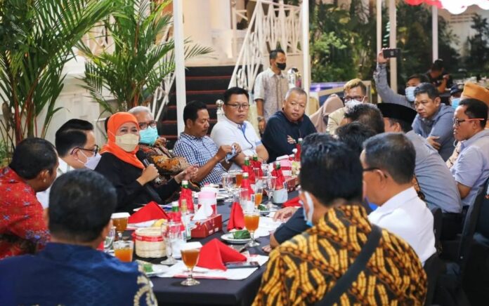 Gubernur Khofifah Sebut UMP Jawa Timur 2023 Naik, 10 Asosiasi Pengusaha Masih Keberatan
