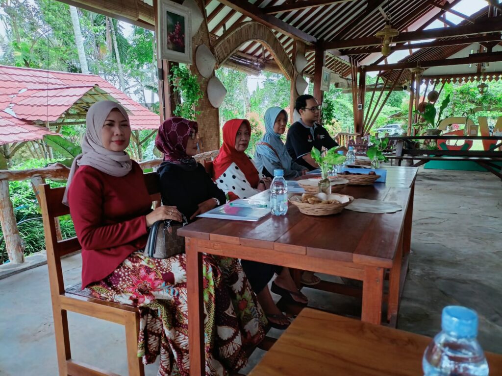 Tim Riset Universitas Negeri Jakarta Selengarakan FGD “Revitalisasi dan Pewarisan Seni Tradisi Gandrung Berbasis Kearifan Lokal”