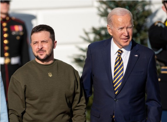 Biden Setujui Lebih Banyak Bantuan Militer untuk Ukraina pada Kunjungan Zelensky ke Washington