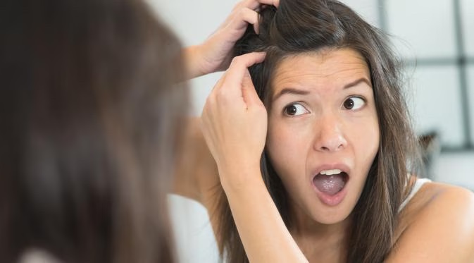 6 Penyebab Rambut Beruban di Masa Muda