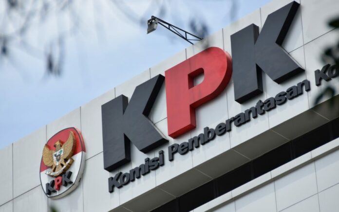 KPK Menggeledah Rumah Petinggi DPRD Jatim dan Sekda