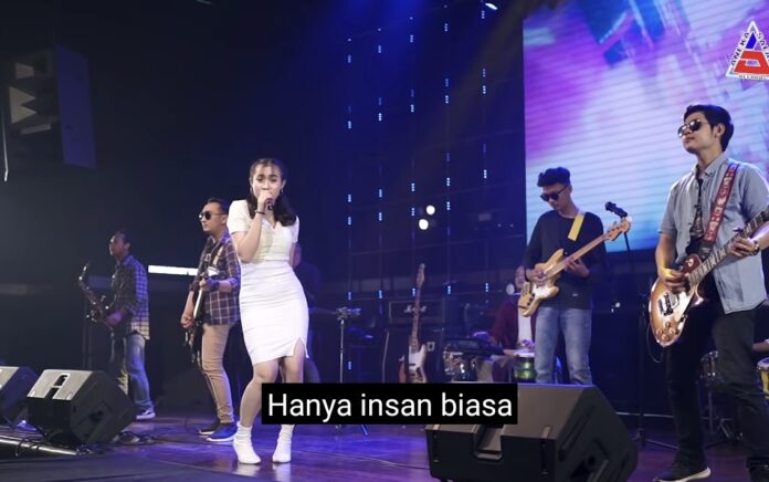 Lirik Lagu Buih Jadi Permadani – Exist