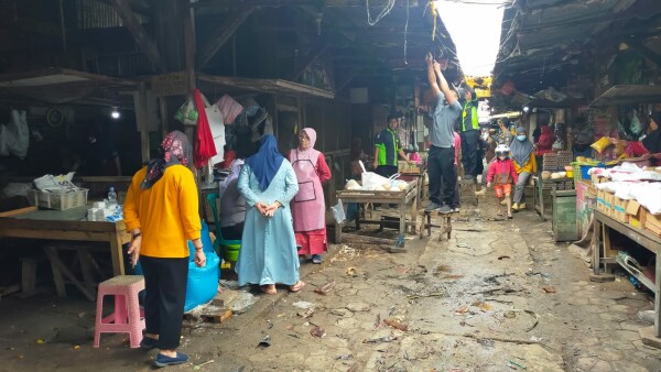 Peduli Kesehatan, Bupati Bojonegoro Bersih-bersih Pasar
