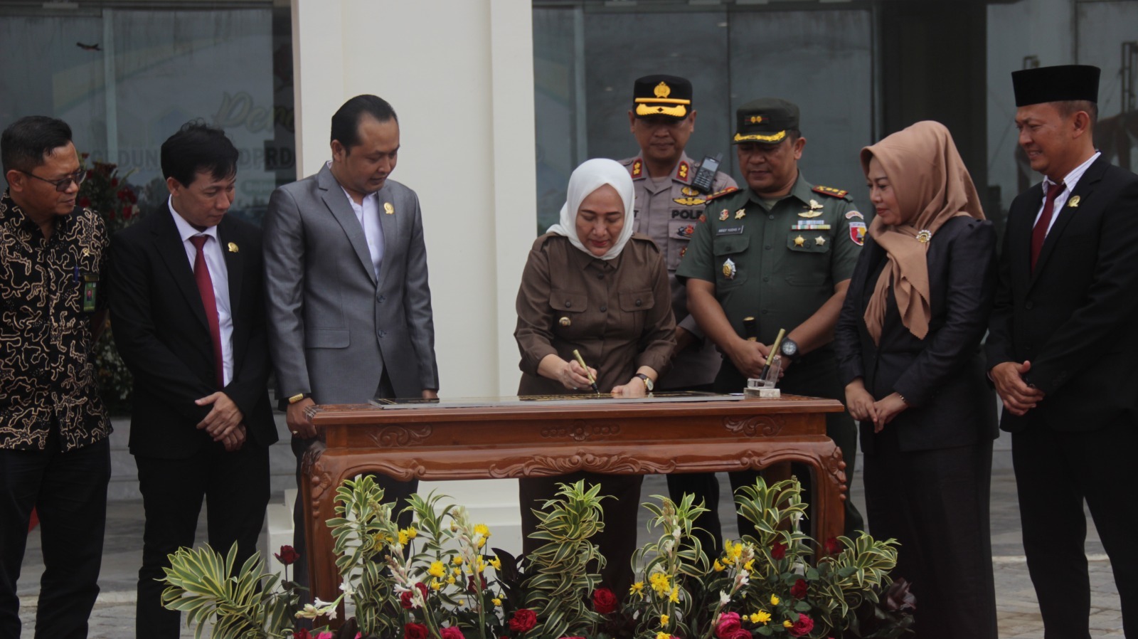 Bupati Anna Resmikan Gedung Baru DPRD Bojonegoro