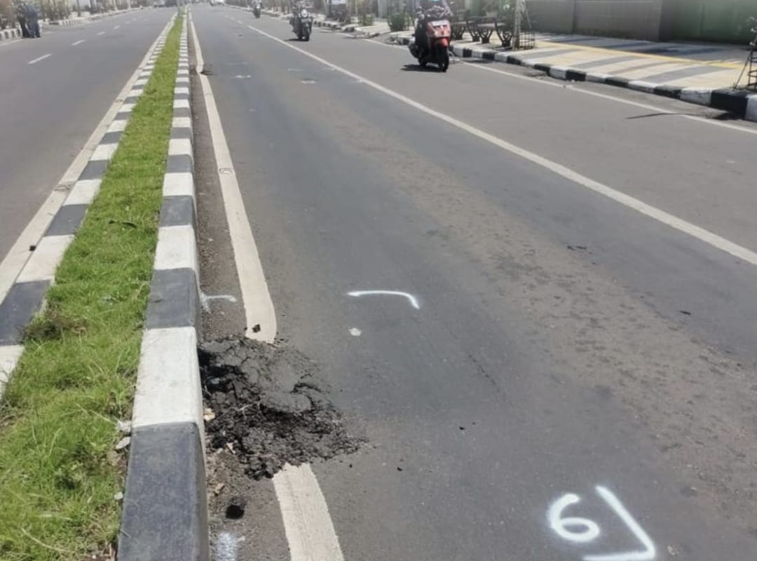 Lakukan Observasi Lapangan, Pemkab Bojonegoro Minta Rekanan Segera Perbaiki Jalan MH Thamrin