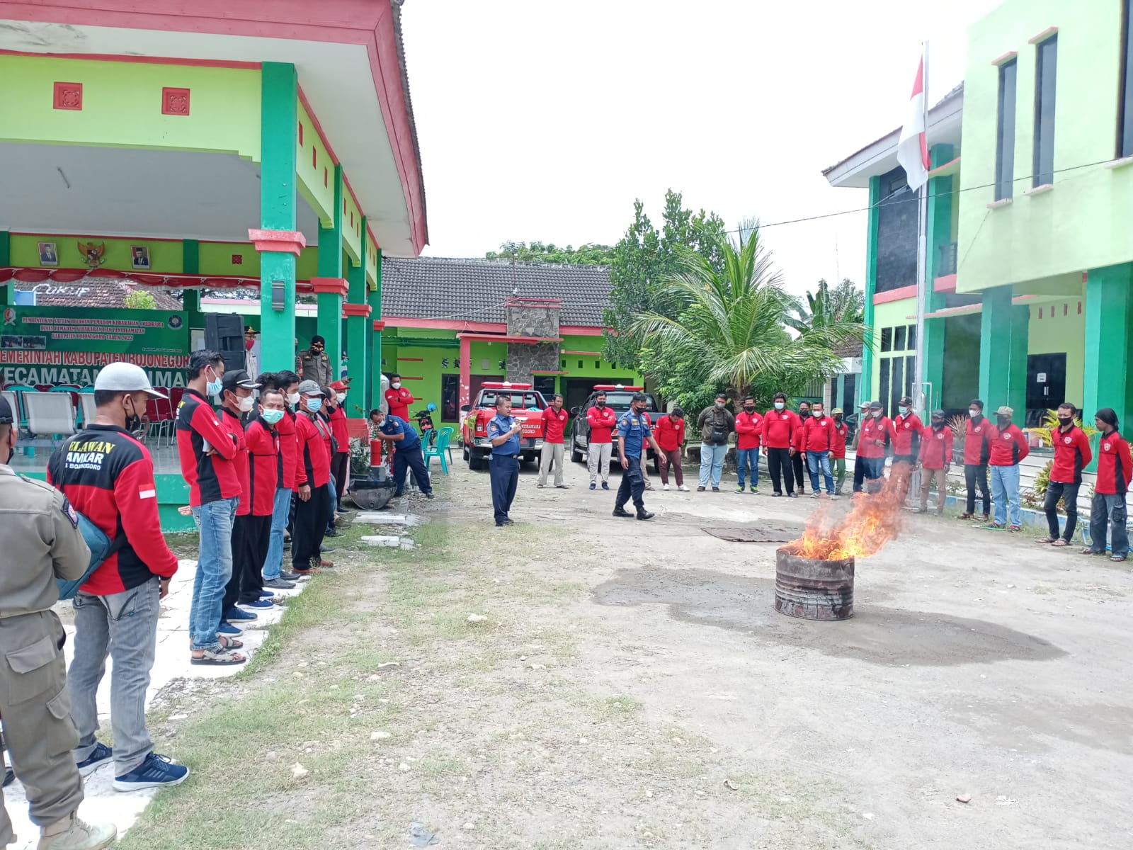 Optimalkan Penanganan Kebakaran, Damkar Bojonegoro Bekali Redkar dengan Skill Mumpuni 