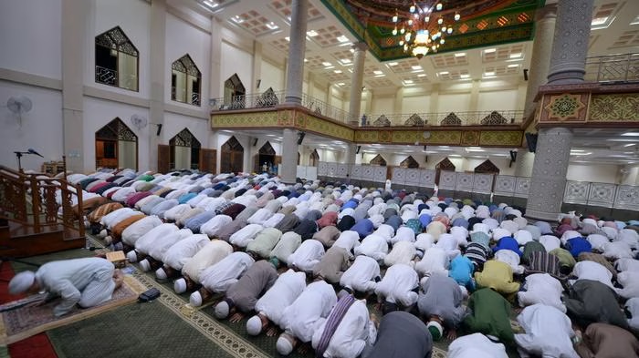 Keutamaan Sholat Tarawih Malam Ke 5, Pahalanya Seperti Sholat di Tempat Mulia Ini