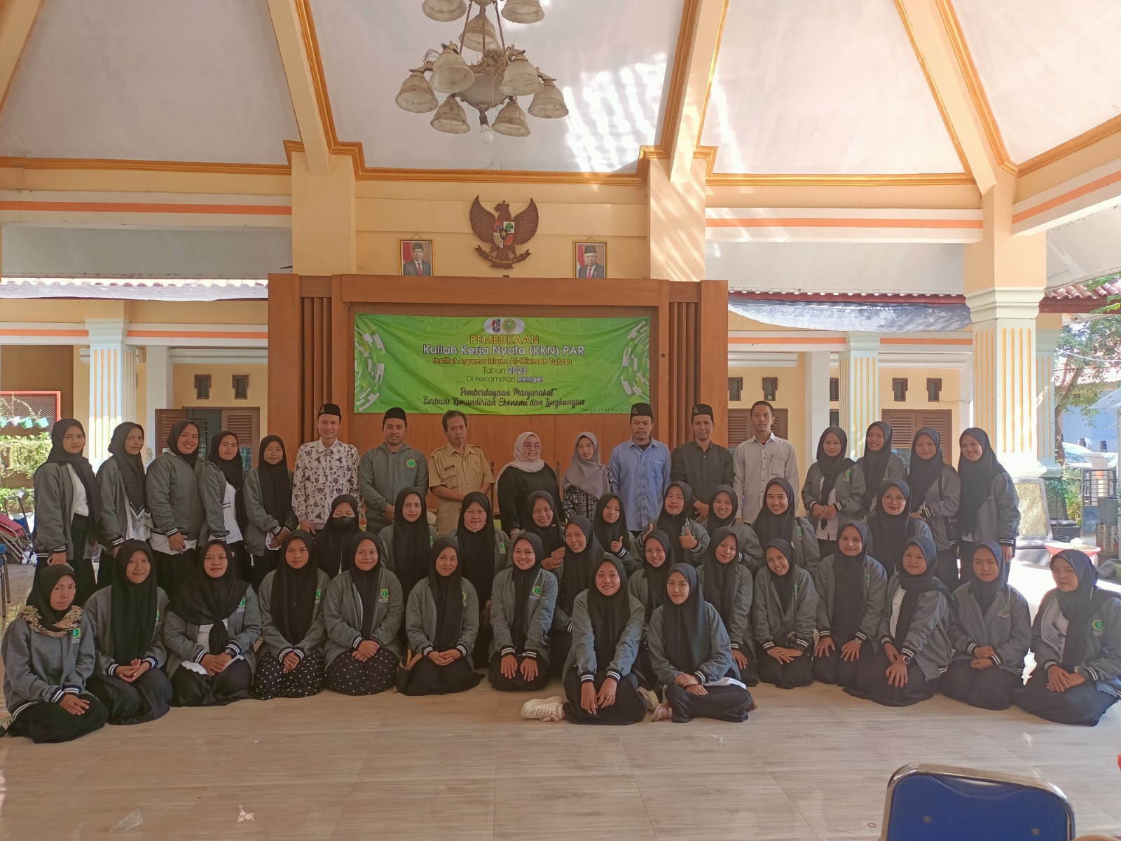 Mengusung Tema Kemandirian Ekonomi dan Lingkungan, Mahasiswa KKN IAI Al Hikmah Tuban Gelar Pembukaan di Kecamatan Rengel