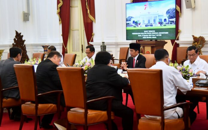 Presiden Jokowi Memberi Arahan Penanganan Kualitas Udara Jabodetabek