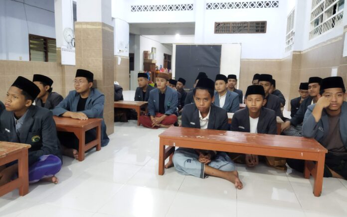 Menangkal Paham Terorisme di Pesantren