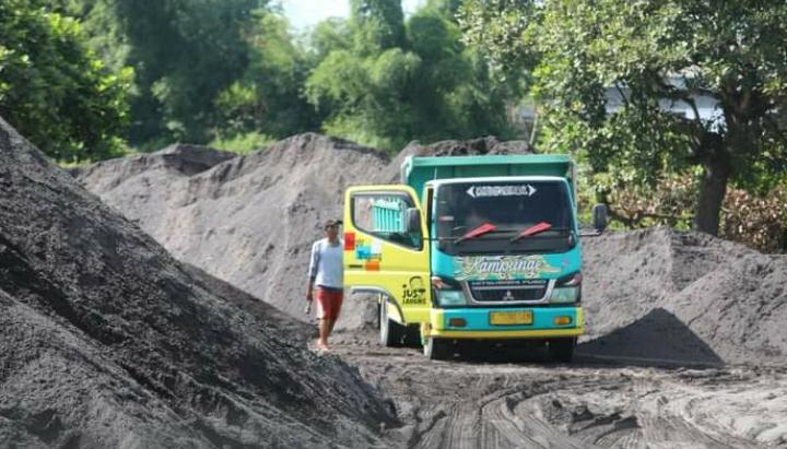 BPRD Lumajang Sebut PAD Pasir Sudah Lebihi Capaian Tahun Lalu