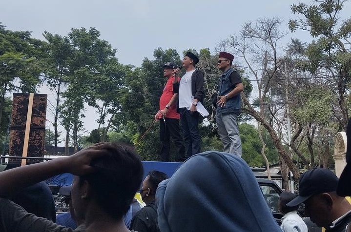 Kongkalikong Loloskan Ahmad Nawardi ke Senayan