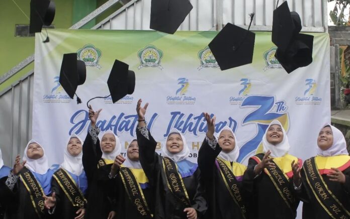 PPDB Tahfidz Qur'an Putri Ponpes Manbaul Hikam Tahun Ajaran 2024/2025 Gelombang 1 Dibuka, Simak Jadwal dan Syarat Pendaftarannya