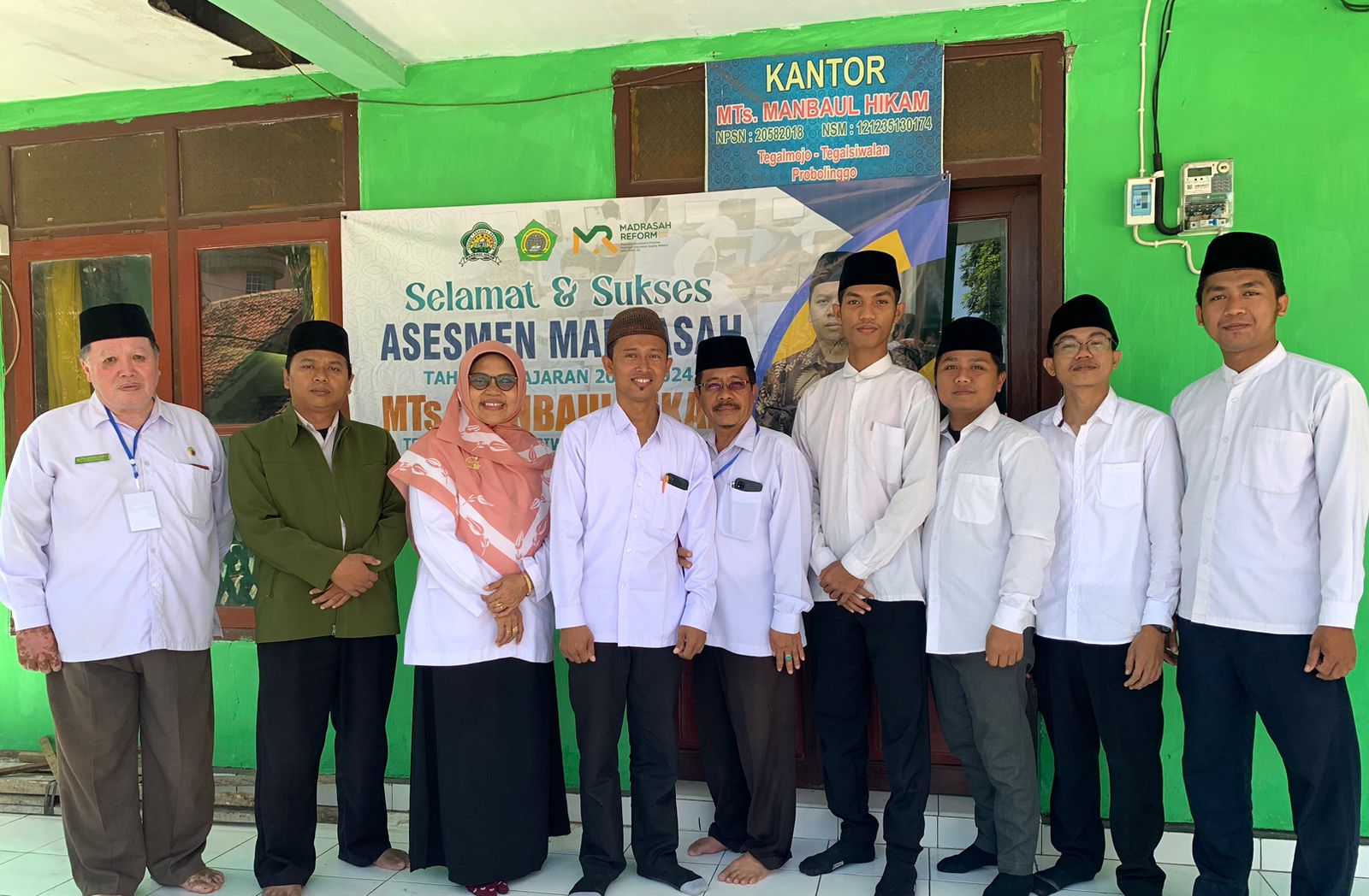 Pengawas Madrasah Monitoring Asesmen Madrasah di MTs Manbaul Hikam