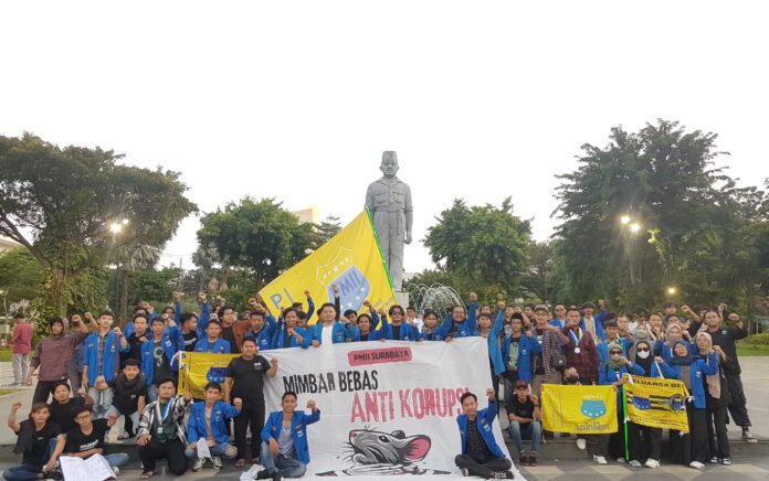 Peringati Harkitnas, PMII Surabaya Suarakan Mosi Tidak Percaya Kepada KPK