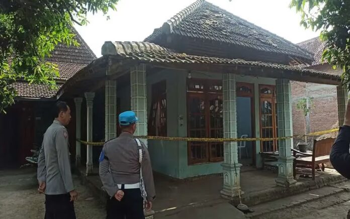 Rumah Rusak Akibat Ledakan Mercon di Ponorogo