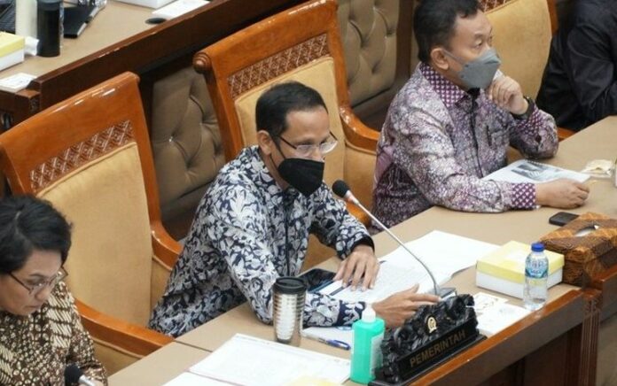 Buntut Kenaikan UKT di Beberapa Perguruan Tinggi, DPR RI Bakal Panggil Mendikbud Nadiem