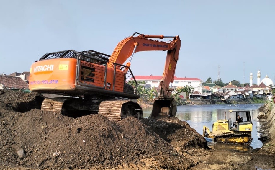 Pj Bupati Lumajang Minta Warga Aktif Jaga Kebersihan Sungai