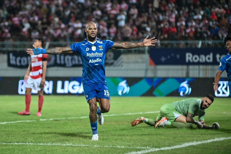 Persib Bandung Jadi Juara Liga 1 Indonesia Setelah Berhasil Menekuk Madura United di Stadion Gelora Bangkalan
