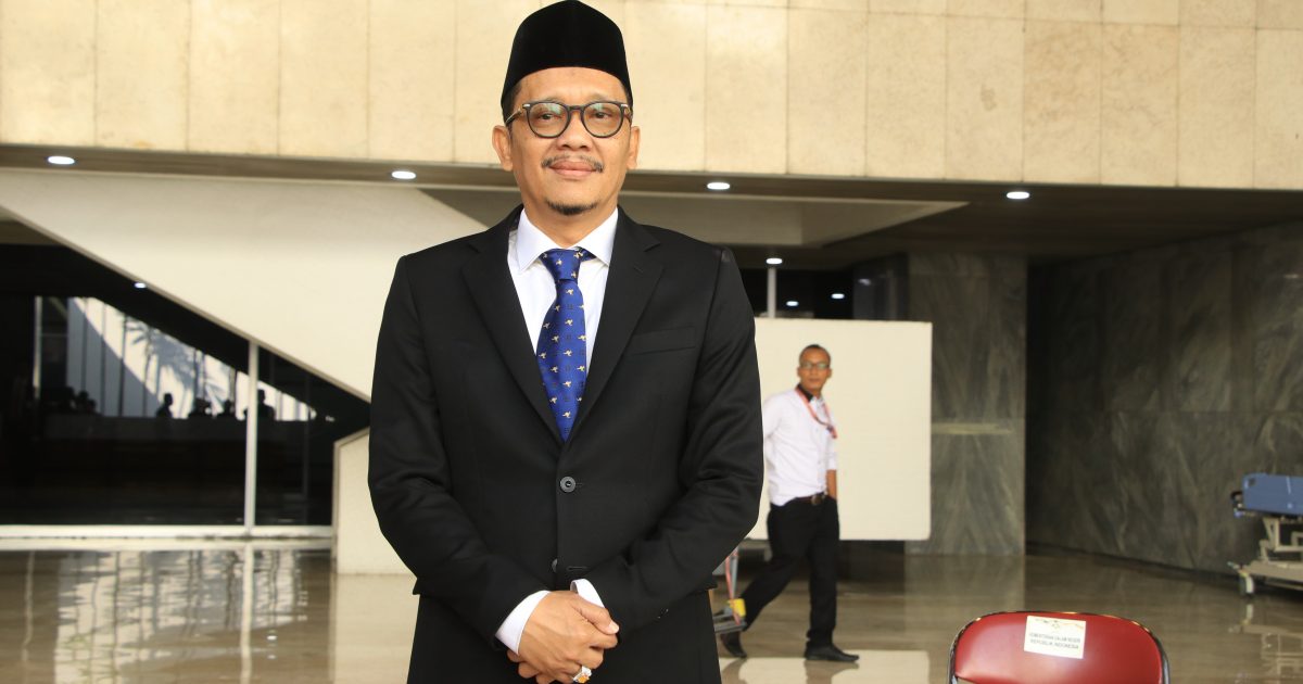 Runtuhnya Kerajaan Hasan Aminuddin