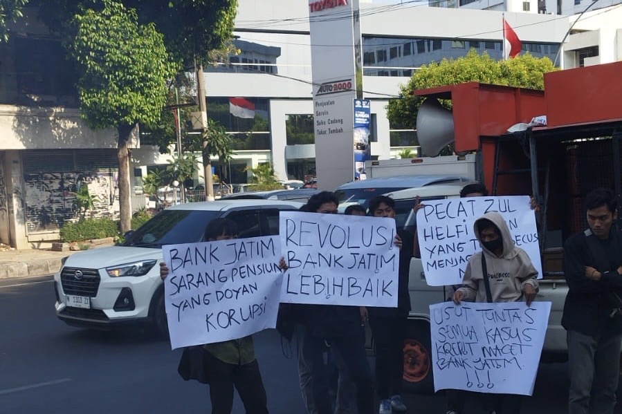 JADI Gelar Unjuk Rasa, Sebut Bank Jatim Menjadi Sarang Koruptor