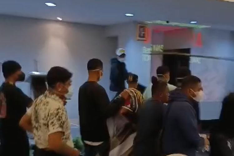 Kasus Pembubaran Diskusi di Kemang: Alasan Hingga Perbedaan Keterangan Antara Kuasa Hukum dan Polisi