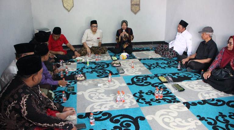 Penuhi Undangan Pengasuh PonPes Darul Hikam Ponorogo, Cagub Risma Beberkan Pentingnya Pendidikan Pesantren