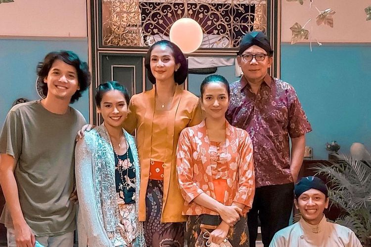 Mengharukan dan Menghibur: 4 Film Keluarga Indonesia ini Wajib Kamu Tonton