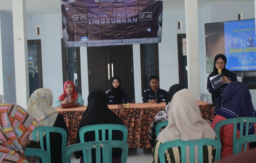 Kreatif Bersama GenBI Peduli Lingkungan Jember dalam Kegiatan Empowered Village IV: Zero Waste Crafting dari Limbah Anorganik