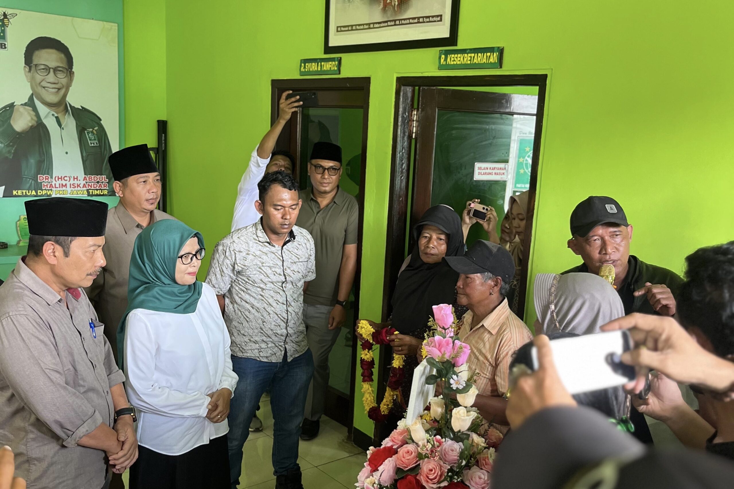 Petani dan Nelayan Blitar Ucapkan Terima Kasih ke Mak Rini: Kepemimpinannya Berpihak ke Rakyat