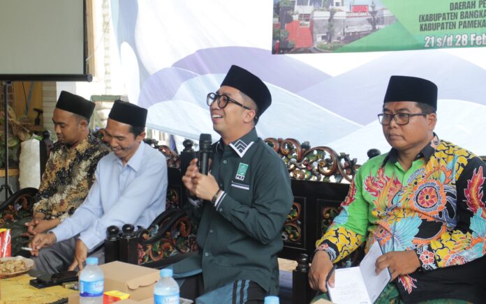 Masyarakat Pulau Oksigen Keluhkan Dermaga dan Madin di Reses Nur Faizin