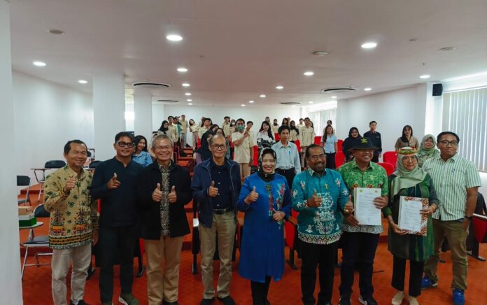 Universitas Palangka Raya Gelar Kuliah Umum Pascasarjana Bertajuk "Penelitian Sastra dan Budaya Berbasis Kearifan Lokal"